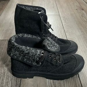 Felt boots with rubber toe